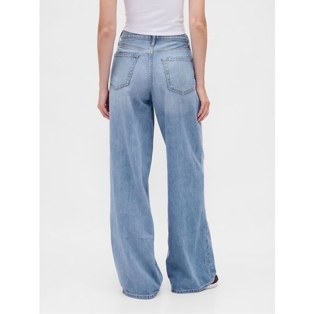 NWOT! GAP Light Indigo Wash Mid Rise UltraSoft Baggy Jeans - Size 4 Long 🩷 - Picture 4 of 5